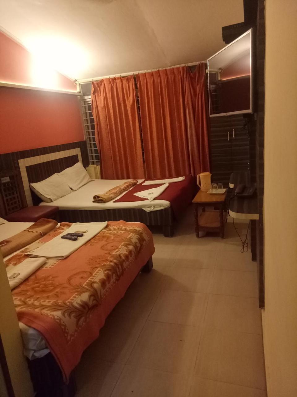 Hotel Sangeeth Lodging Mysore Exterior foto